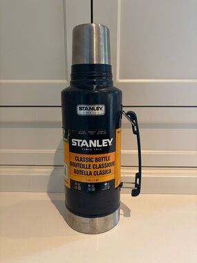 Stanley Classic Bottle